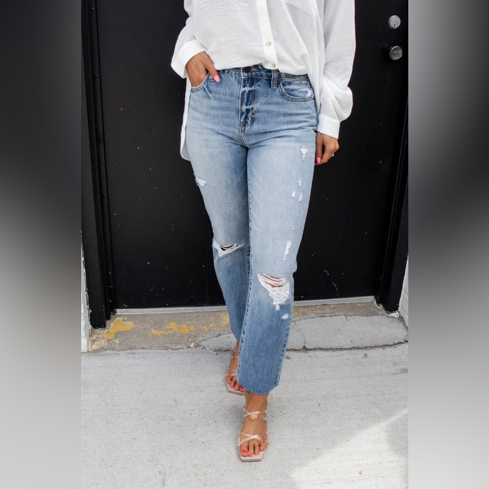 Hidden Straight leg high rise jeans